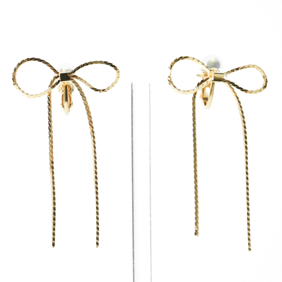 swing ribbon earring ～ｽｳｨﾝｸﾞﾘﾎﾞﾝｲﾔﾘﾝｸﾞ | flower／フラワー公式通販
