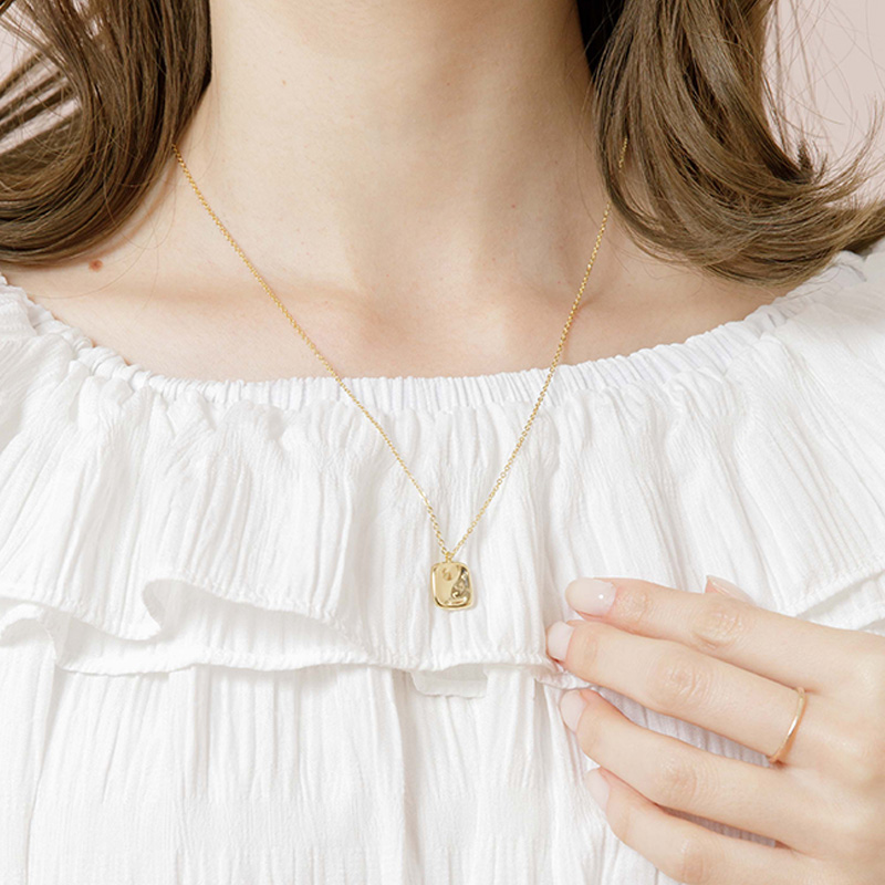 gloss charm necklace ～ｸﾞﾛｽﾁｬｰﾑﾈｯｸﾚｽ | flower／フラワー公式通販