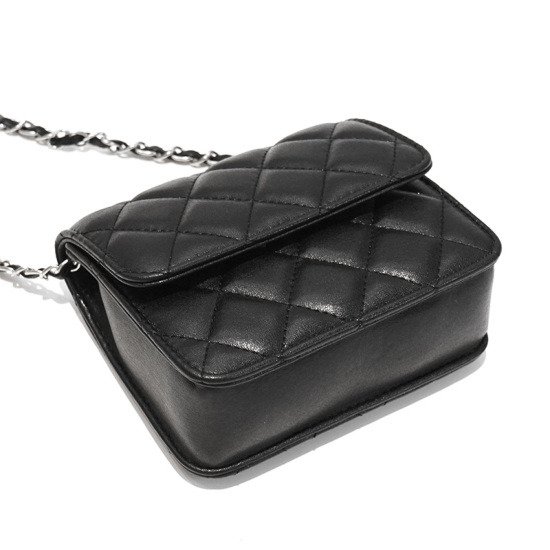 ブラックレザーキルティングバッグ　ユナイテッドガーメント 50%OFF】leather quilting bag ～ﾚｻﾞｰｷﾙﾃｨﾝｸﾞﾊﾞｯｸﾞ | flower