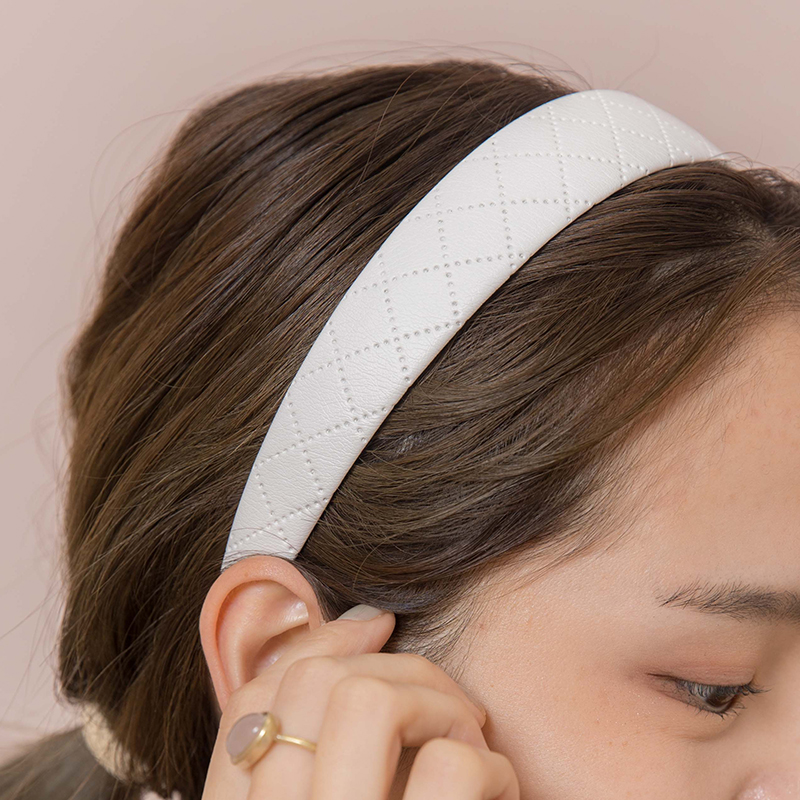 leather quilting hairband～ﾚｻﾞｰｷﾙﾃｨﾝｸﾞｶﾁｭｰｼｬ | flower／フラワー 