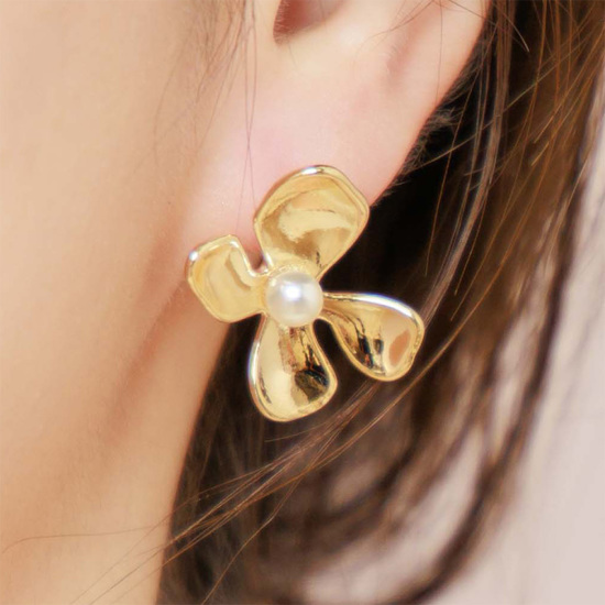 sparkle flower pierce～ｽﾊﾟｰｸﾙﾌﾗﾜｰﾋﾟｱｽ | flower／フラワー公式通販