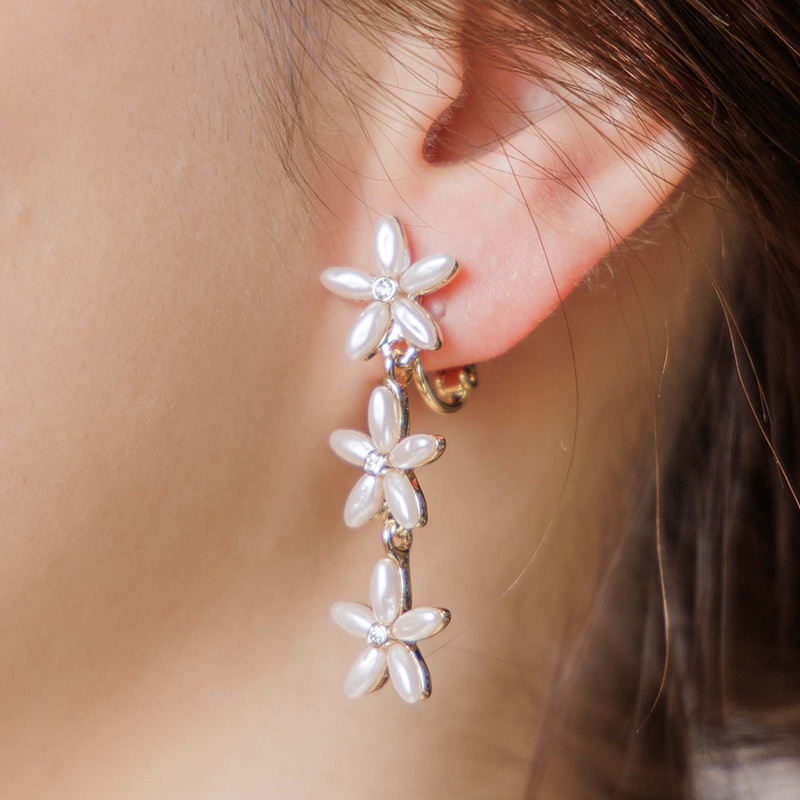 many petal earring ～ﾒﾆｰﾍﾟﾀﾙｲﾔﾘﾝｸﾞ | flower／フラワー公式通販