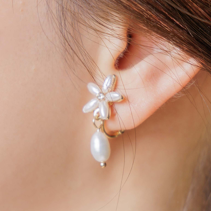 イヤリングHEYONヘヨンsnow flower earring イヤリング　パール