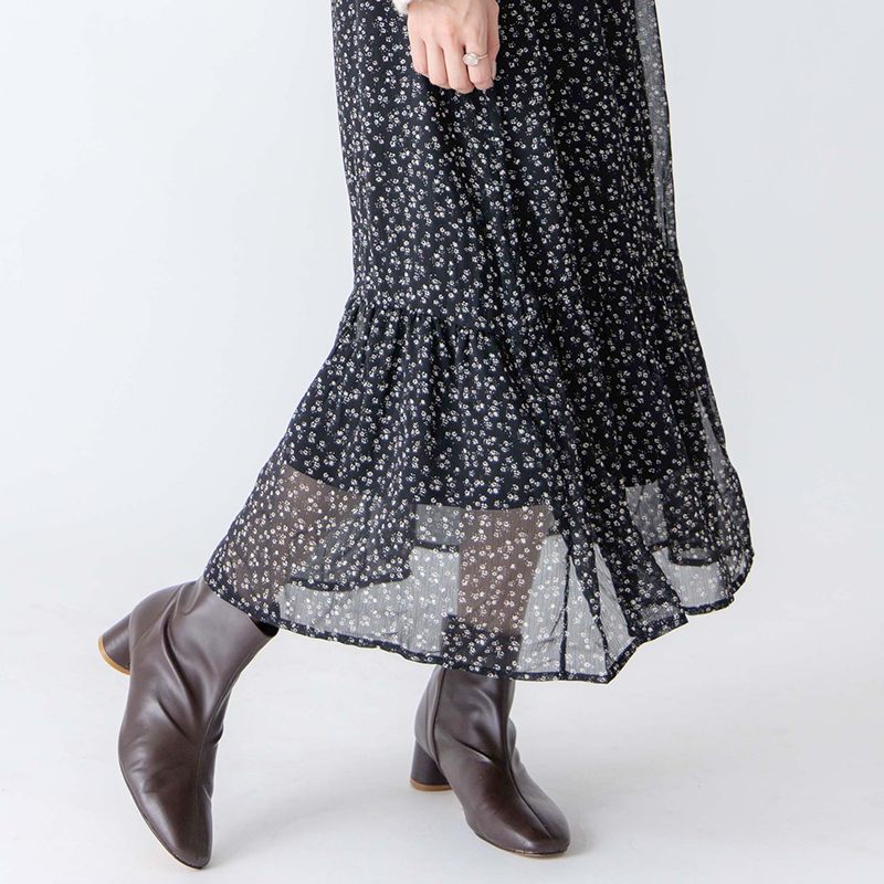 40%OFF】chic tiered skirt ～ｼｯｸﾃｨｱｰﾄﾞｽｶｰﾄ | flower／フラワー公式通販