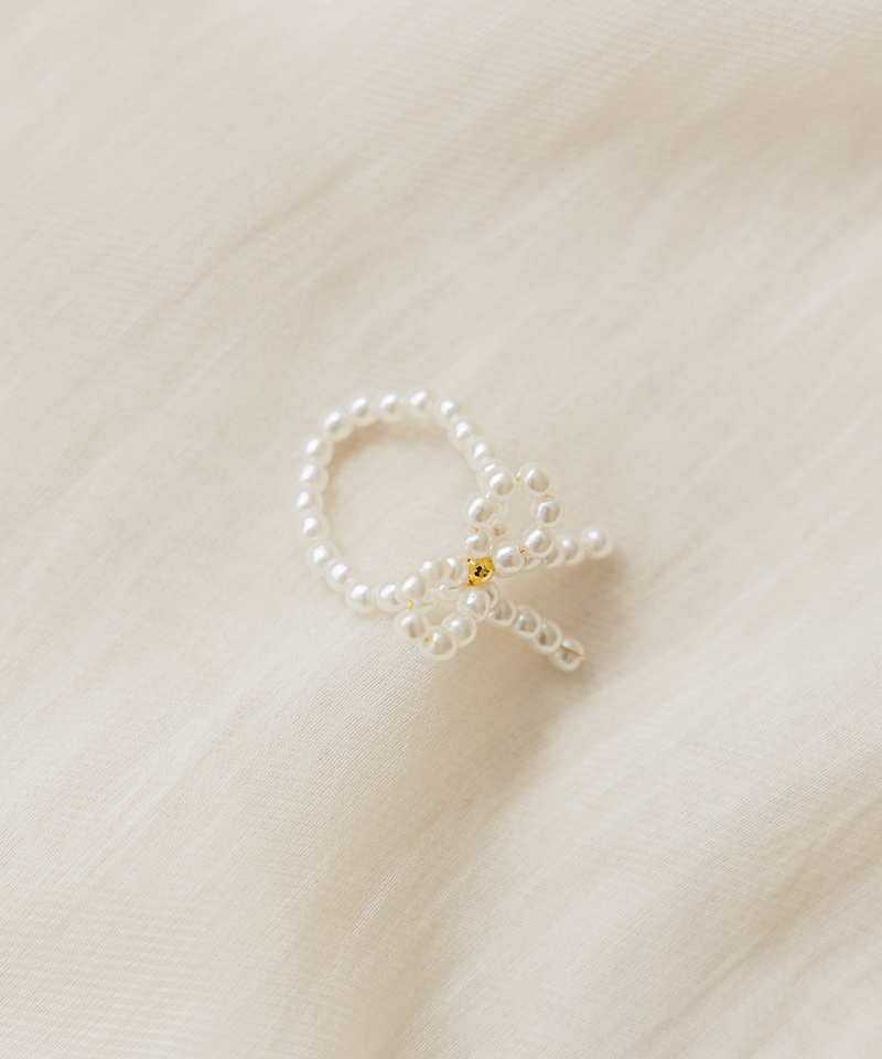pearl ribbon ring～ﾊﾟｰﾙﾘﾎﾞﾝﾘﾝｸﾞ | flower／フラワー公式通販
