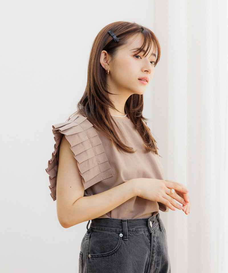 30%OFF】shoulder pleats top～ｼｮﾙﾀﾞｰﾌﾟﾘｰﾂﾄｯﾌﾟ | flower／フラワー