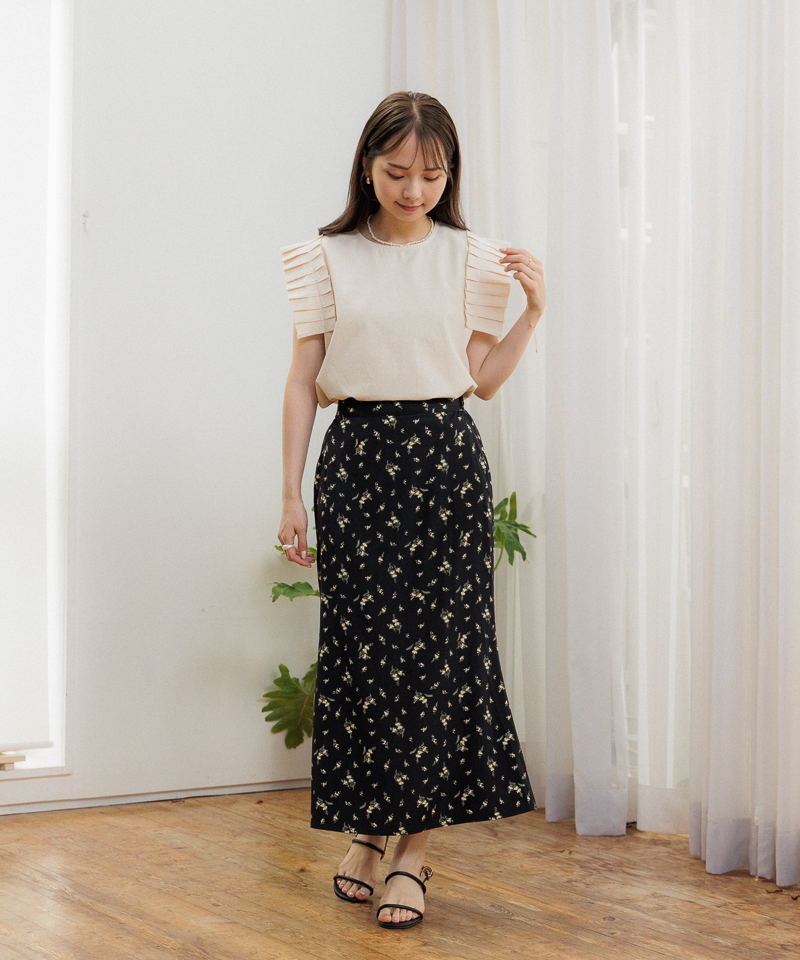 30%OFF】shoulder pleats top～ｼｮﾙﾀﾞｰﾌﾟﾘｰﾂﾄｯﾌﾟ | flower／フラワー