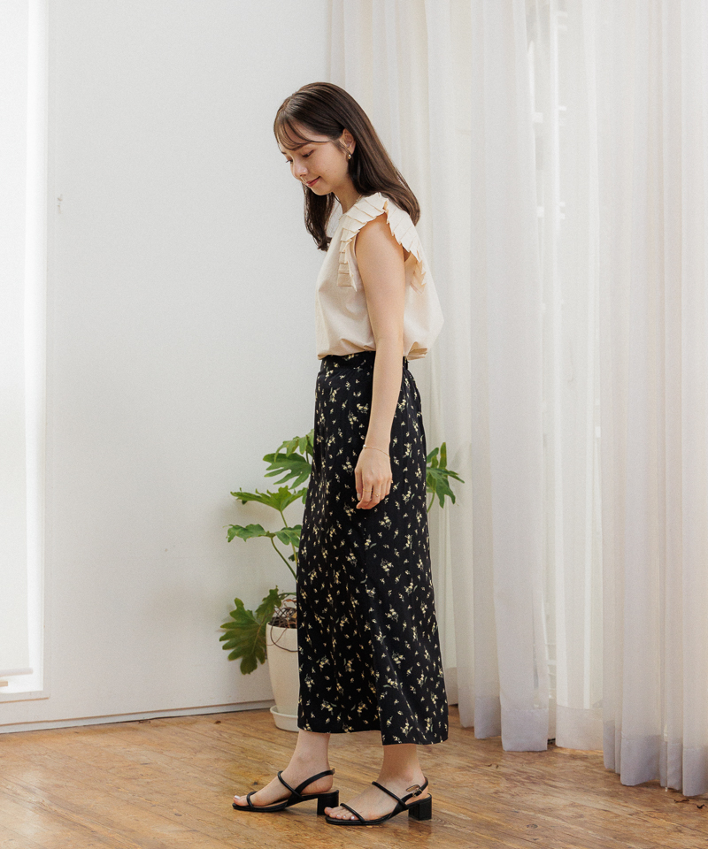 30%OFF】shoulder pleats top～ｼｮﾙﾀﾞｰﾌﾟﾘｰﾂﾄｯﾌﾟ | flower／フラワー