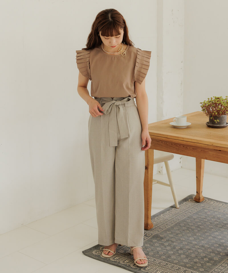 レザーフラワーが素敵♪ Hermes Fleur ブローチ レザーフラワーが素敵♪ Hermes Fleur ブローチ