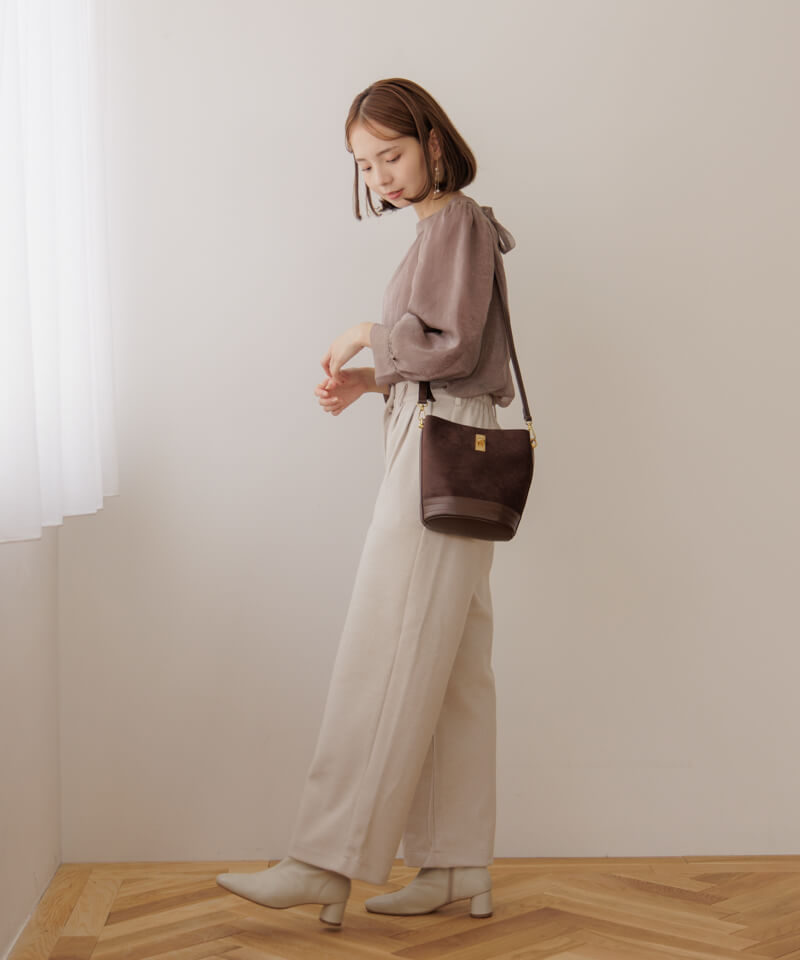 LIMI feu Tuck Pants With Belt チャコール2 DOUBLE SATIN PANTS WITH D-RINGS(S Black): LIMI feu｜THE SHOP