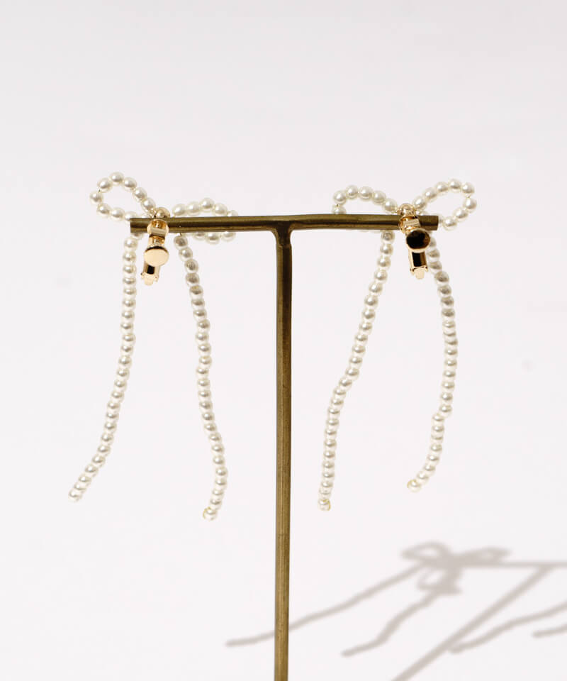 drop ribbon earring～ﾄﾞﾛｯﾌﾟﾘﾎﾞﾝｲﾔﾘﾝｸﾞ | flower／フラワー公式通販