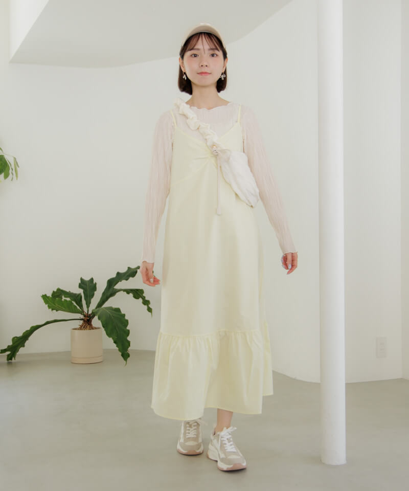 ピアス　リボン　白　緑　ビーズ　ビジュー　黄緑　星　ガラスチャーム　デート　春 ピアス リボン 白 緑 ビーズ ビジュー 黄緑 星 ガラスチャーム デート