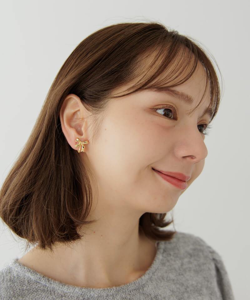 wrapping ribbon earring～ﾗｯﾋﾟﾝｸﾞﾘﾎﾞﾝｲﾔﾘﾝｸﾞ | flower／フラワー公式通販