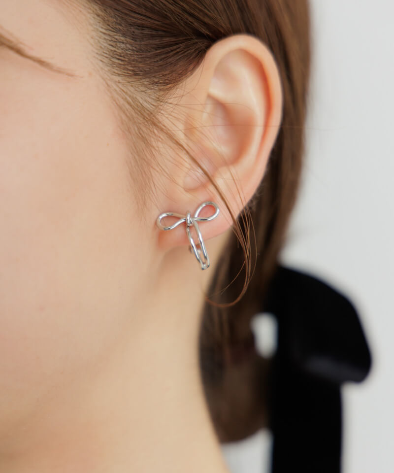 Self-Portrait 日本未入荷 ミニクリスタルリボンイヤリング IRIS47｜petite tsuki earring イヤリング 落ちにくい 日本製