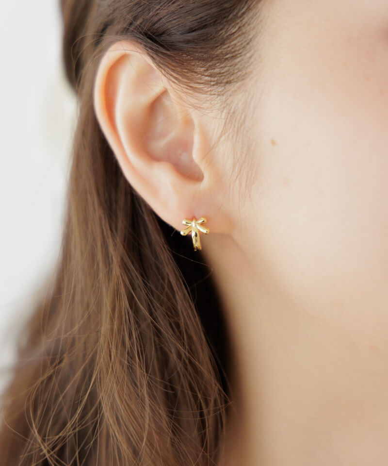 with ribbon pierce～ｳｨｽﾞﾘﾎﾞﾝﾋﾟｱｽ | flower／フラワー公式通販