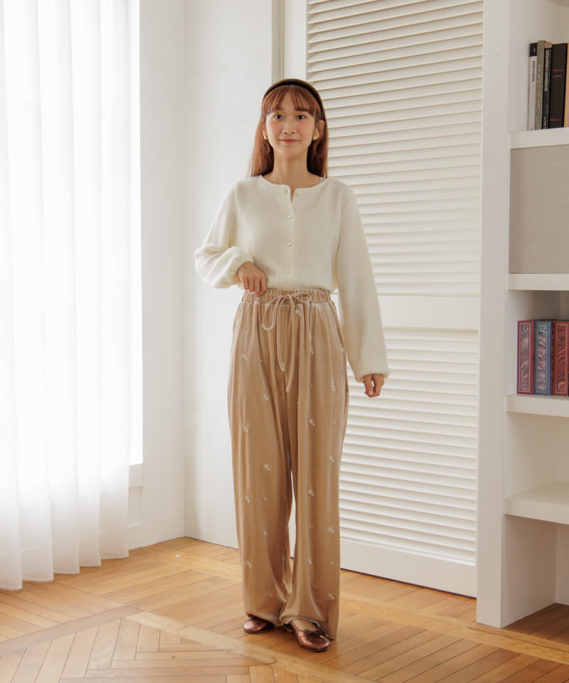 20%OFF】velour embroidery pants～ﾍﾞﾛｱｴﾝﾌﾞﾛｲﾀﾞﾘｰﾊﾟﾝﾂ | flower／フラワー公式通販