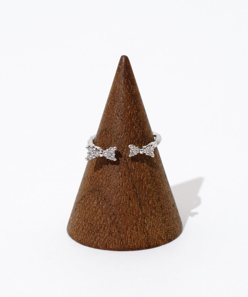 ribbon hug pinky ring～ﾘﾎﾞﾝﾊｸﾞﾋﾟﾝｷｰﾘﾝｸﾞ | flower／フラワー公式通販