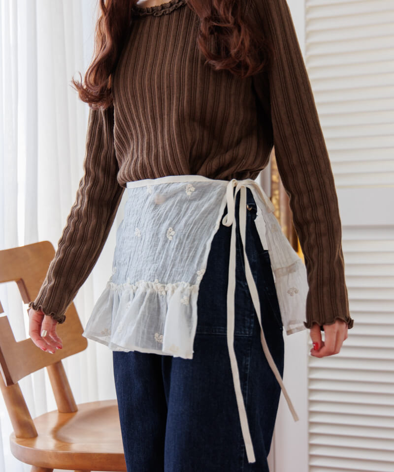 新品未使用volume frill flower shirring tops 新品未使用volume frill flower shirring tops - メルカリ