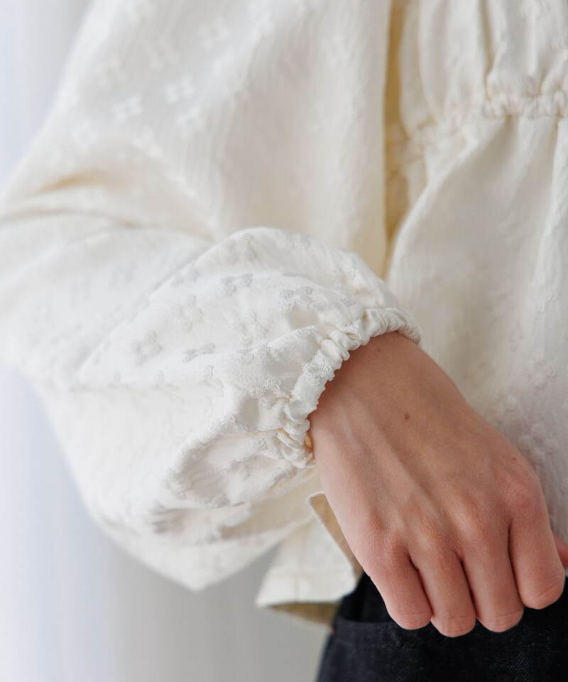 fleur shirring blouse～ﾌﾙｰﾙｼｬｰﾘﾝｸﾞﾌﾞﾗｳｽ | flower／フラワー