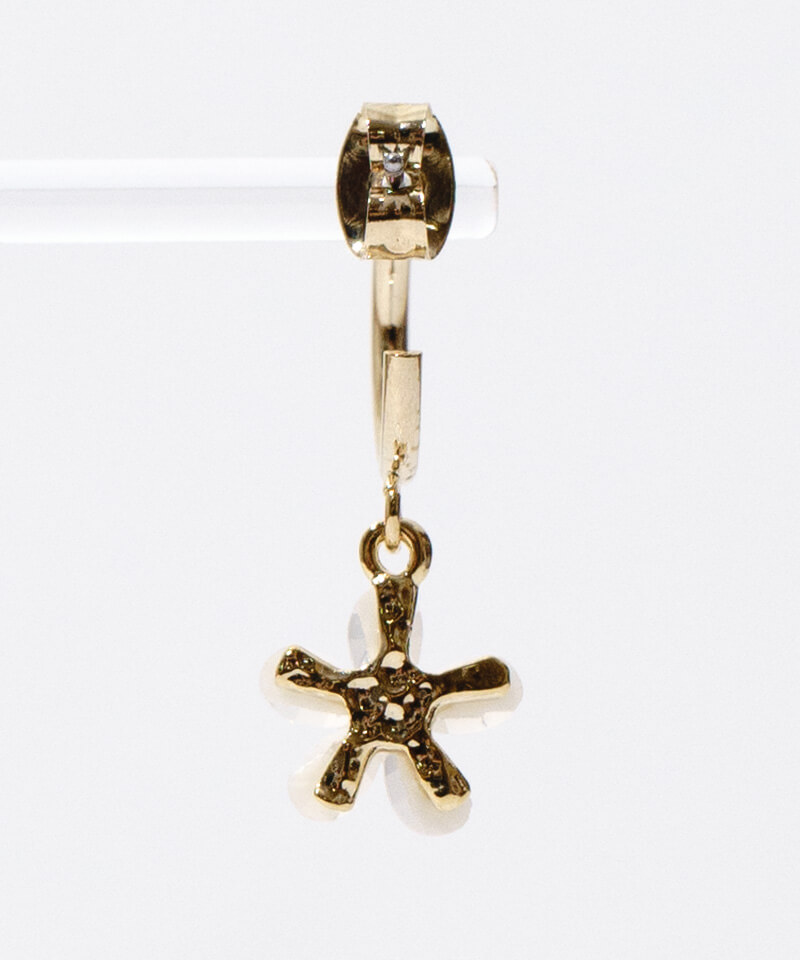 お花フープピアス ゴールド BLOOM flower hoop pierce～ﾌﾗﾜｰﾌｰﾌﾟﾋﾟｱｽ | flower／フラワー公式通販