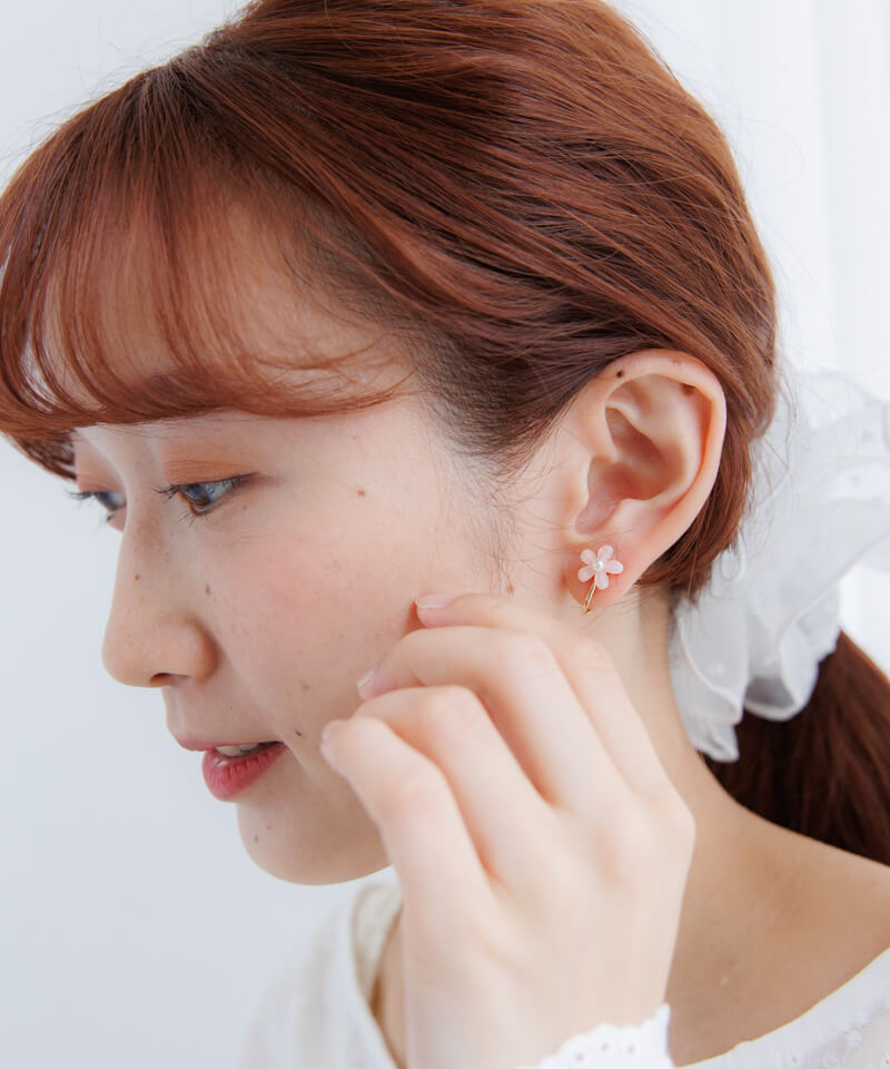flower hoop earring～ﾌﾗﾜｰﾌｰﾌﾟｲﾔﾘﾝｸﾞ | flower／フラワー公式通販