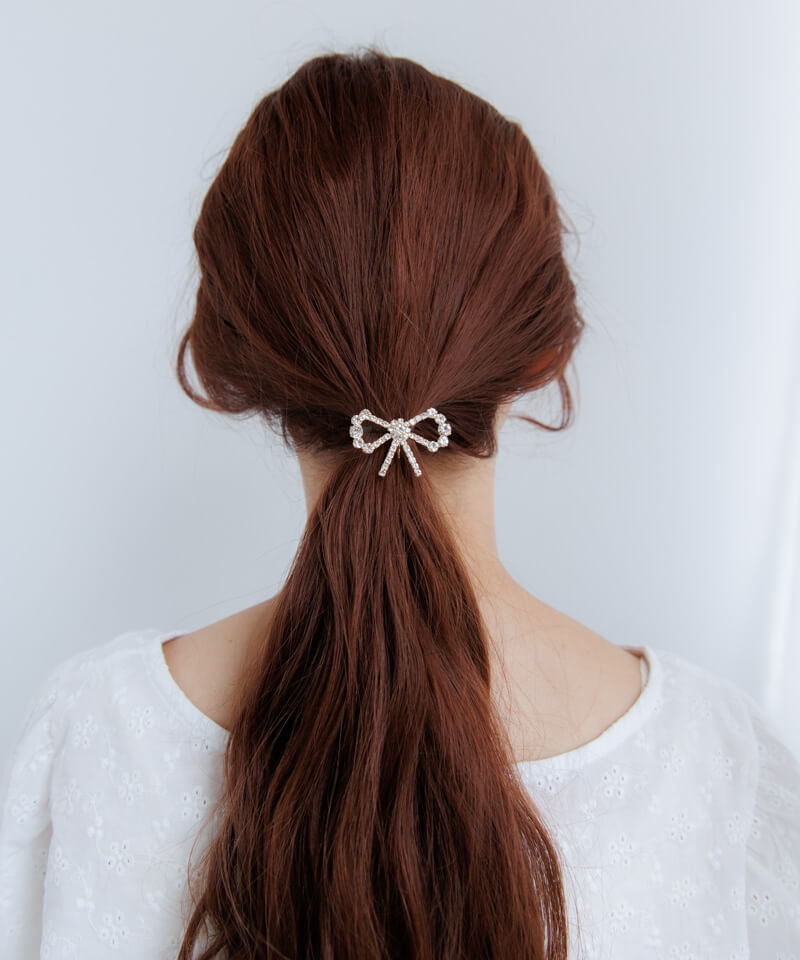 【美品】acca ビジュー付きリボンヘアゴム 美品】acca ビジュー付きリボンヘアゴム acca ホワイトビジュー リボン