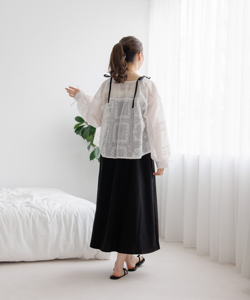 〜3/26まで特別価格〜★フランスアンティーク刺繍★エンブロイダリークッション★ ☆手刺繍の素敵な大きなクッション・フランスアンティーク☆