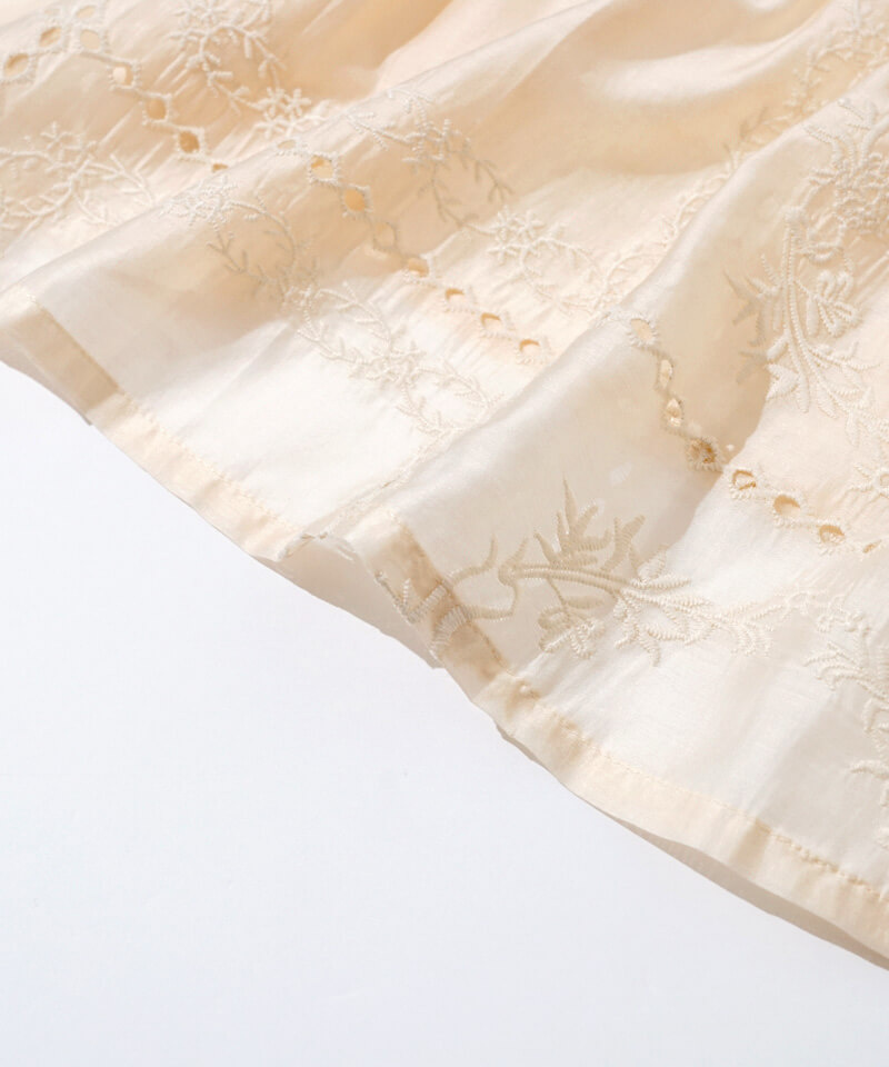 40%OFF】nostalgy embroidery bustier～ﾉｽﾀﾙｼﾞｰｴﾝﾌﾞﾛｲﾀﾞﾘｰﾋﾞｽﾁｪ
