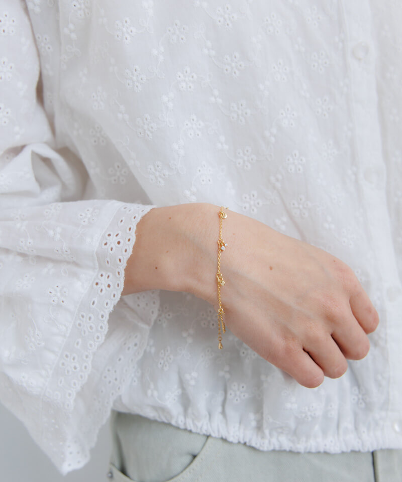 cherry bracelet～ﾁｪﾘｰﾌﾞﾚｽﾚｯﾄ | flower／フラワー公式通販