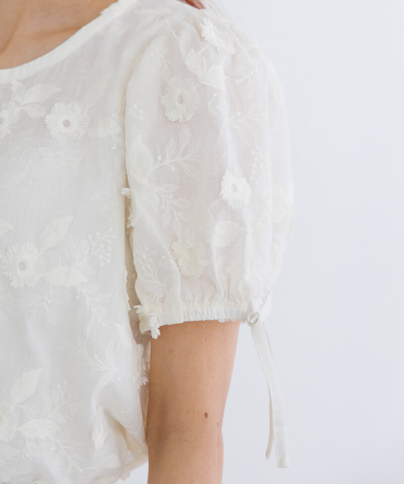 40%OFF】bloom embroidery top～ﾌﾞﾙｰﾑｴﾝﾌﾞﾛｲﾀﾞﾘｰﾄｯﾌﾟ | flower