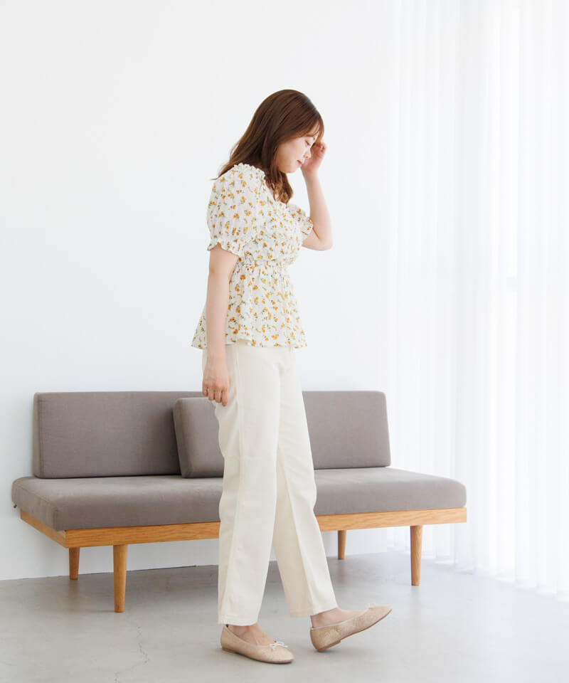 【新品・未使用】flower クランプルブルームトップ ブルー 花柄ブラウス 20%OFF】crumple bloom top～ｸﾗﾝﾌﾟﾙﾌﾞﾙｰﾑﾄｯﾌﾟ | flower