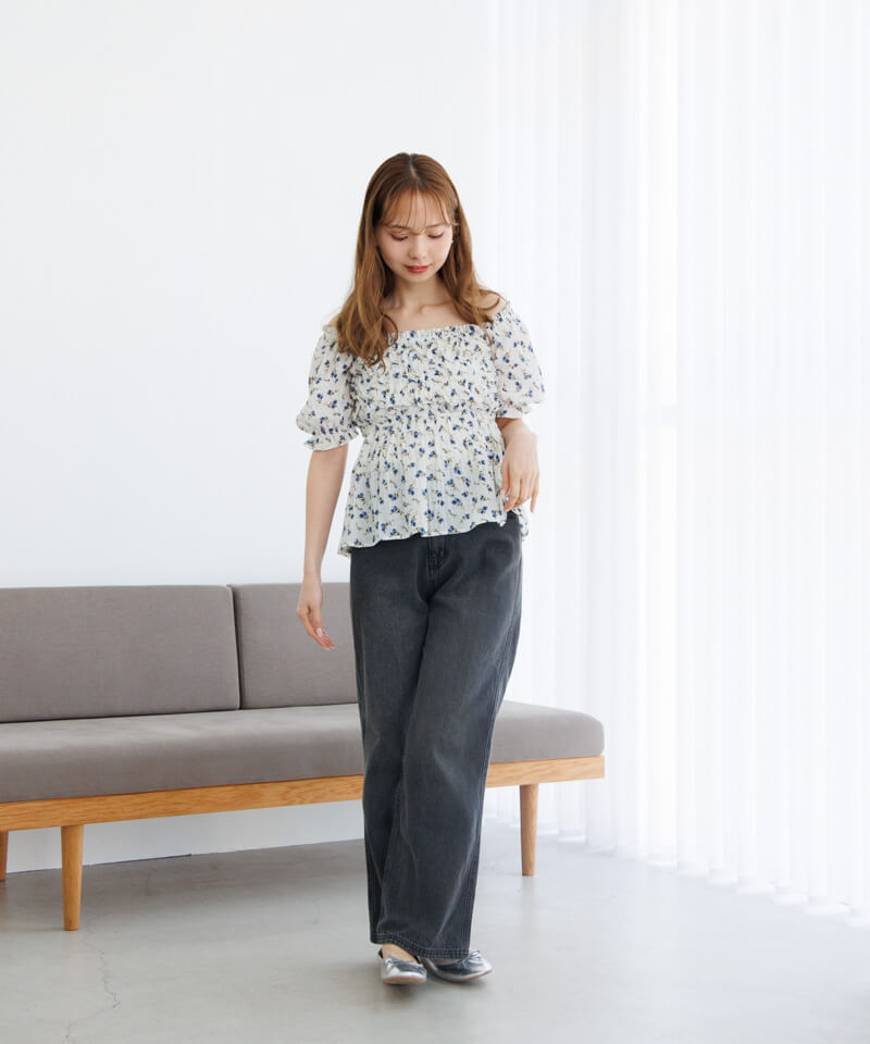 【新品・未使用】flower クランプルブルームトップ ブルー 花柄ブラウス 新品・未使用】flower クランプルブルームトップ ブルー 花柄