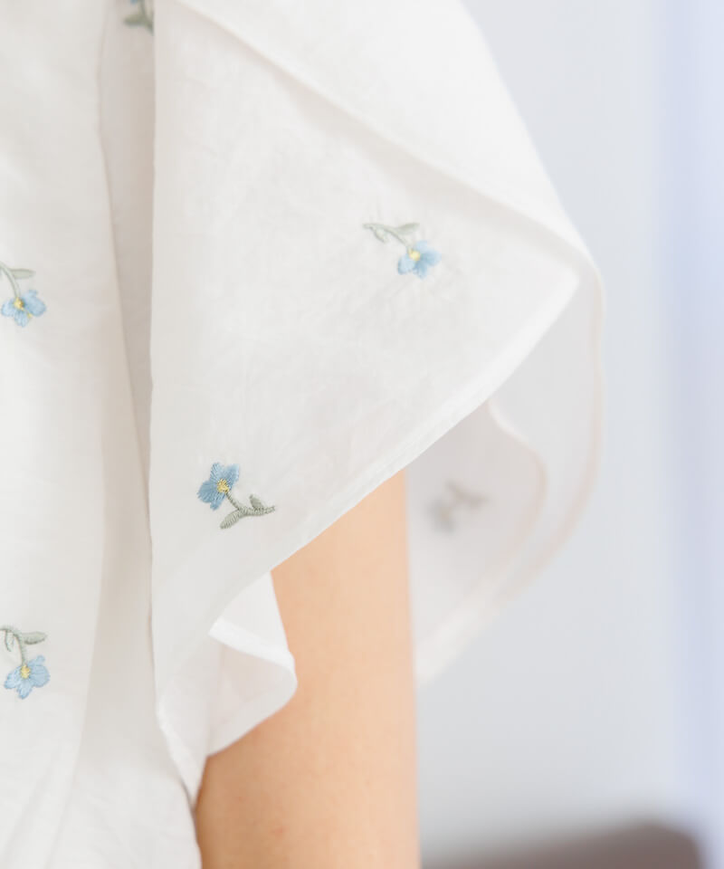 10%OFF】twinkle embroidery blouse～ﾄｩｲﾝｸﾙｴﾝﾌﾞﾛｲﾀﾞﾘｰﾌﾞﾗｳｽ