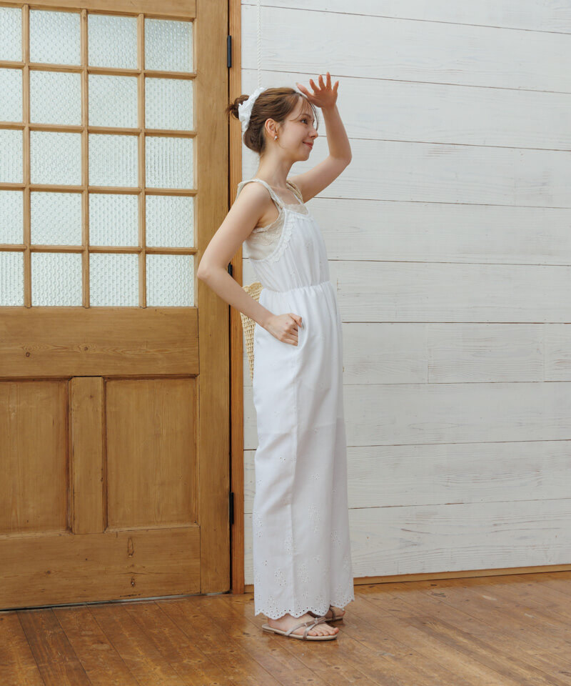 【未使用】flower sunny cutwork rompers 30%OFF】sunny cutwork rompers～ｻﾆｰｶｯﾄﾜｰｸﾛﾝﾊﾟｰｽ | flower