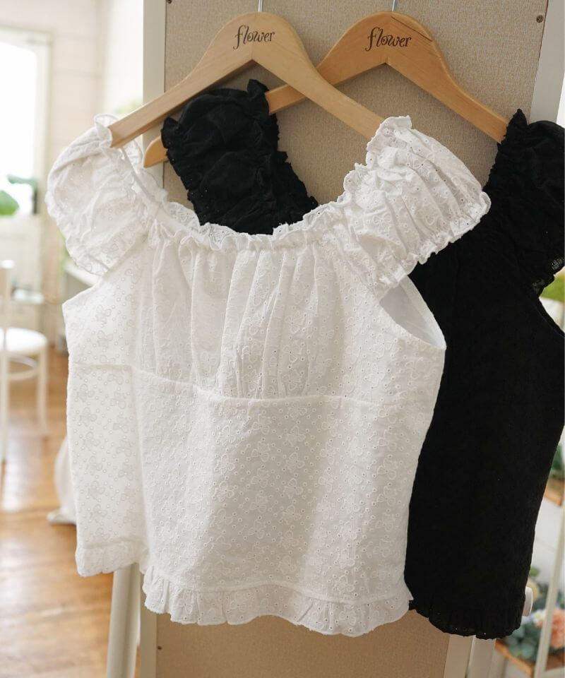 30%OFF】cutwork chou puff top～ｶｯﾄﾜｰｸｼｭｰﾊﾟﾌﾄｯﾌﾟ | flower