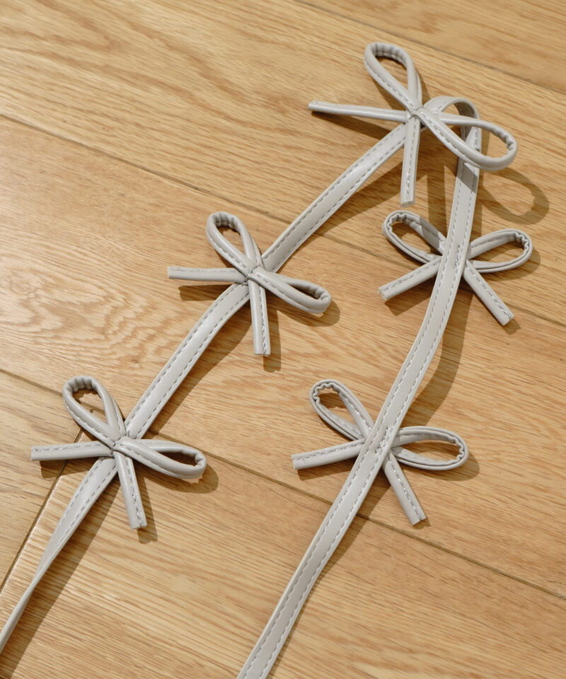 40%OFF】pleather ribbon strap～ﾌﾟﾚｻﾞｰﾘﾎﾞﾝｽﾄﾗｯﾌﾟ | flower／フラワー