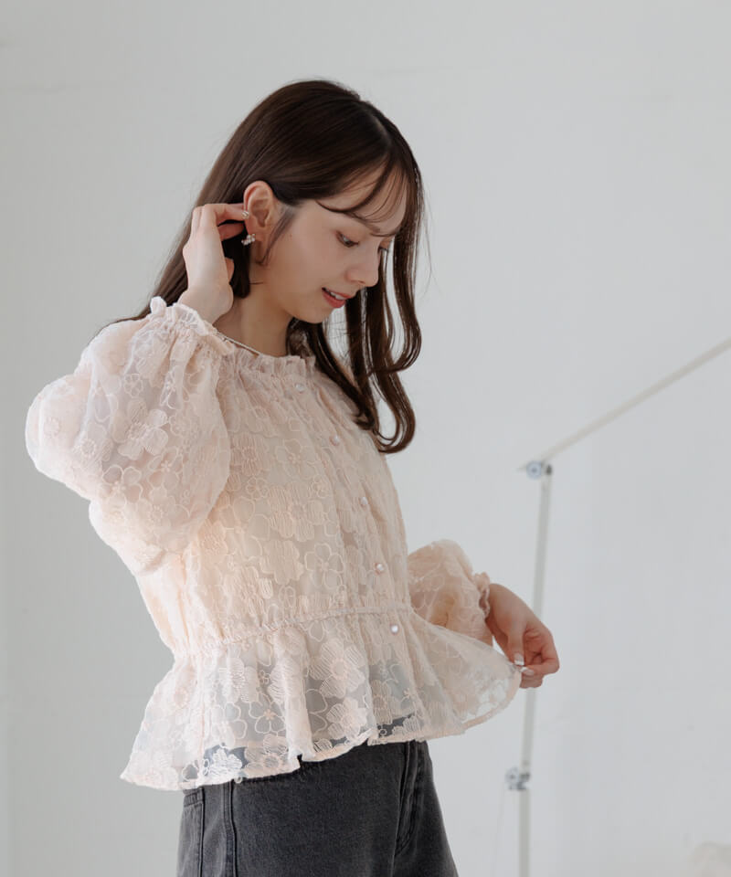 flowering lace blouse～ﾌﾗﾜｰﾘﾝｸﾞﾚｰｽﾌﾞﾗｳｽ | flower／フラワー