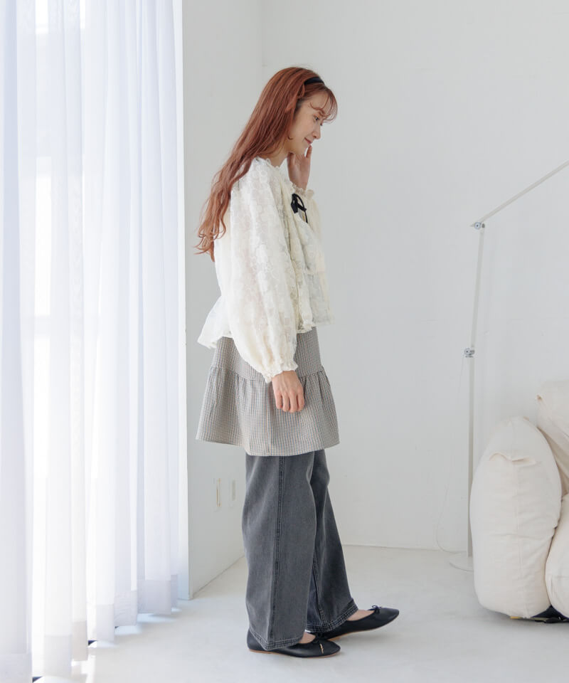 30%OFF】flowering lace blouse～ﾌﾗﾜｰﾘﾝｸﾞﾚｰｽﾌﾞﾗｳｽ | flower／フラワー