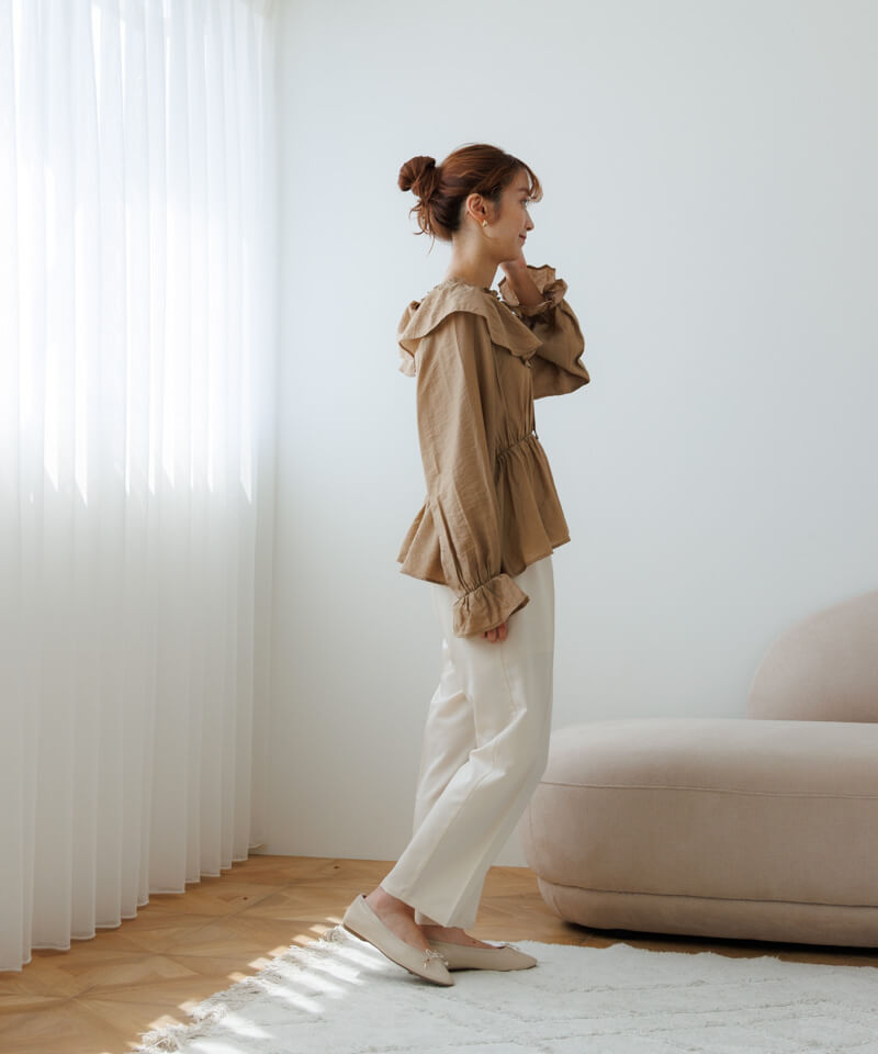 40%OFF】pearl ruffled blouse～ﾊﾟｰﾙﾗｯﾌﾙﾄﾞﾌﾞﾗｳｽ | flower／フラワー