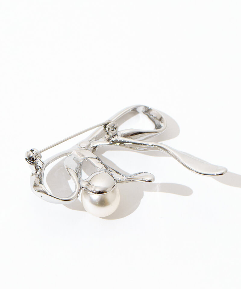 falling ribbon brooch～ﾌｫｰﾘﾝｸﾞﾘﾎﾞﾝﾌﾞﾛｰﾁ | flower／フラワー公式通販