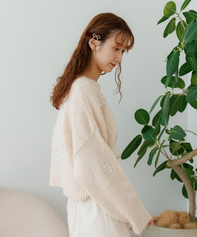 30%OFF】blooming fluffy knit～ﾌﾞﾙｰﾐﾝｸﾞﾌﾗｯﾌｨｰﾆｯﾄ | flower／フラワー