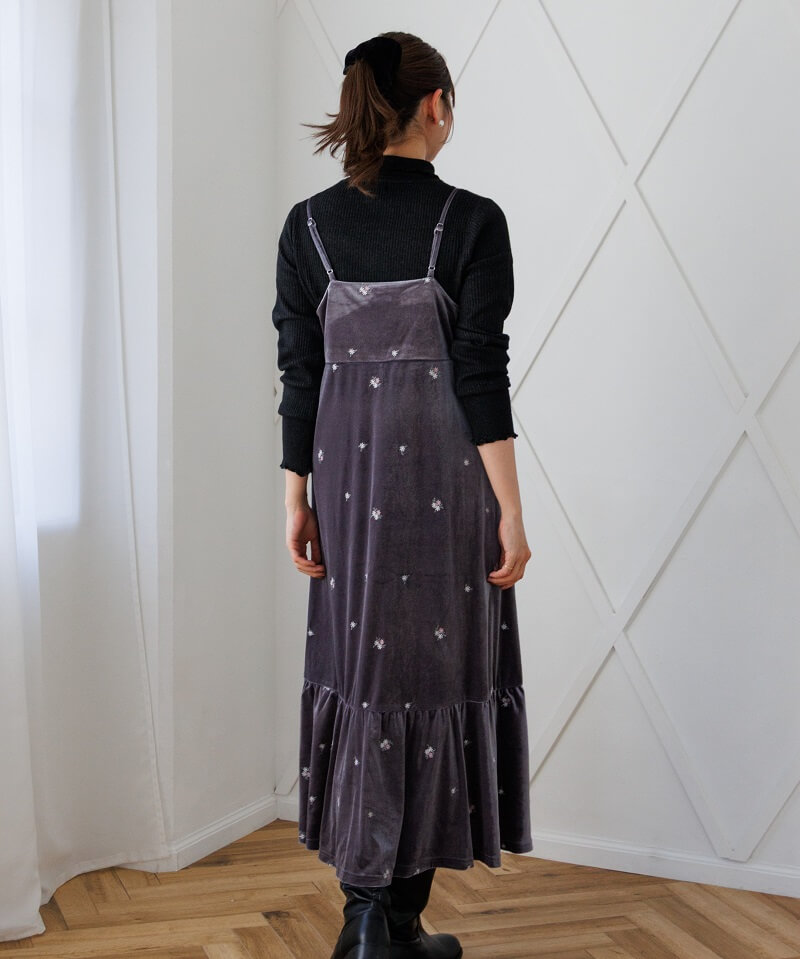 未使用　OBLI 新作スターエンブロイダリーワンピース　星柄刺繍　サイズ1 リリーブラウン LILY BROWN 星空刺繍ワンピース （BLU） -靴