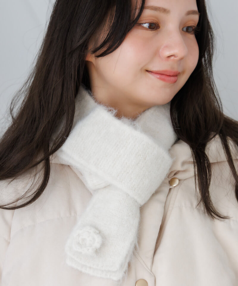 chesty♡フラワーマフラー 10%OFF】sweetie fur muffler ～ｽｳｨｰﾃｨｰﾌｧｰﾏﾌﾗｰ | flower／フラワー