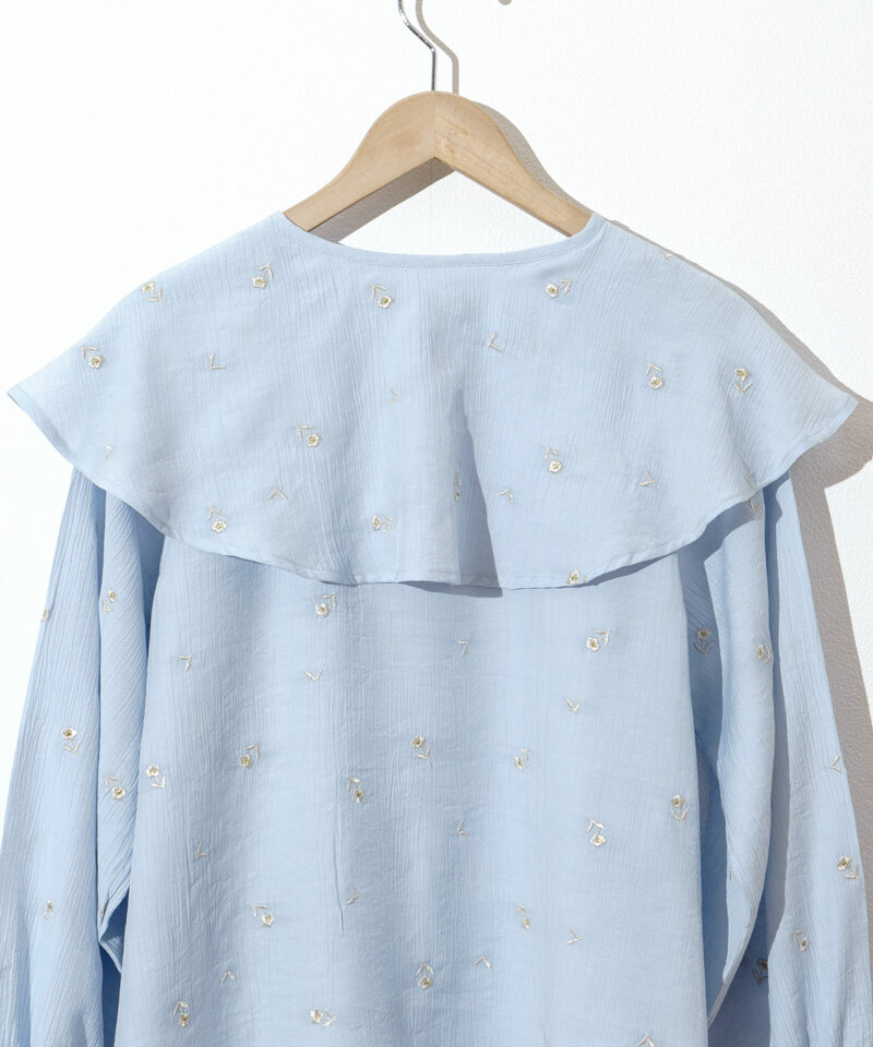 ご購入者様決定꒰mocha꒱フラワーモチーフ ノースリーブ とろみブラウス 水色系 夢可愛い luminous embroidery blouse～ﾙﾐﾅｽｴﾝﾌﾞﾛｲﾀﾞﾘｰﾌﾞﾗｳｽ | flower／フラワー
