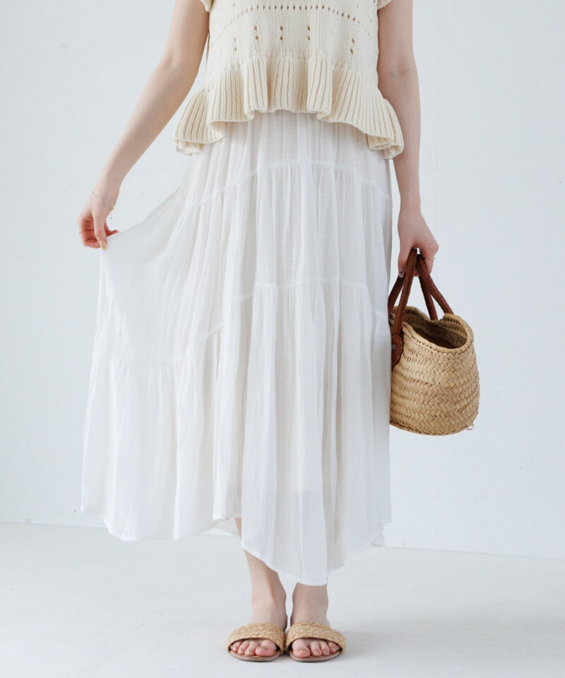 �y�₩�ȑf�ފ��̃e�B�A�[�h�X�J�[�g��