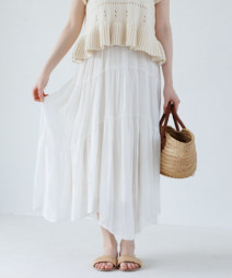 �y�₩�ȑf�ފ��̃e�B�A�[�h�X�J�[�g��