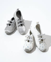 �R�[�f�B�l�[�g�̃|�C���g�ɂȂ�o���G�X�j�[�J�[��