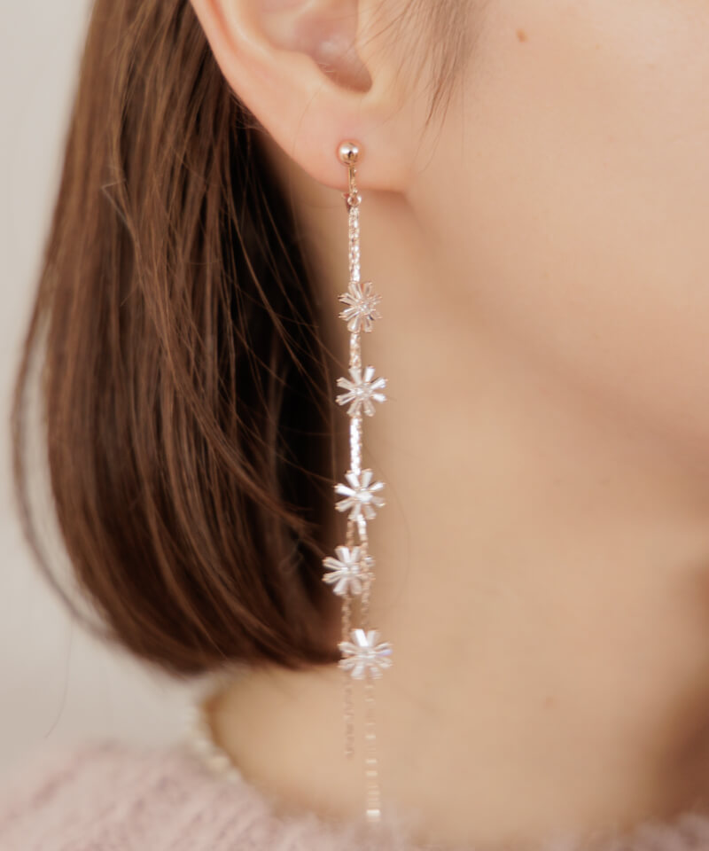 swing flower earring ～ｽｳｨﾝｸﾞﾌﾗﾜｰｲﾔﾘﾝｸﾞ | flower／フラワー公式通販