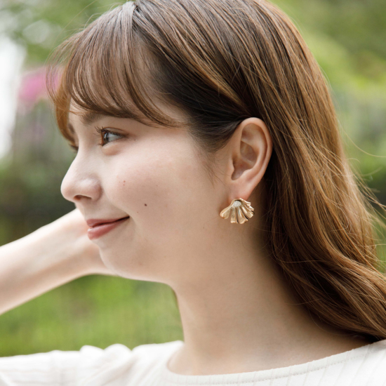 april flower earring ～ｴｲﾌﾟﾘﾙﾌﾗﾜｰｲﾔﾘﾝｸﾞ | flower／フラワー公式通販
